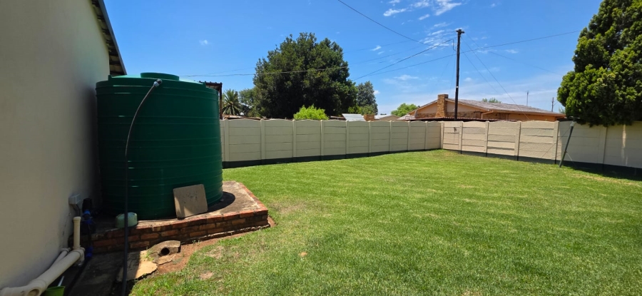 8 Bedroom Property for Sale in Meiringspark North West